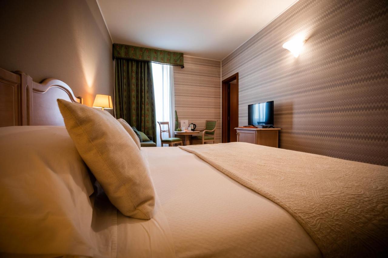 קונאו Hotel Palazzo Lovera מראה חיצוני תמונה