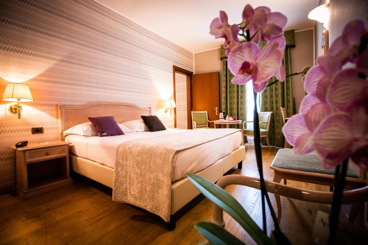 קונאו Hotel Palazzo Lovera מראה חיצוני תמונה